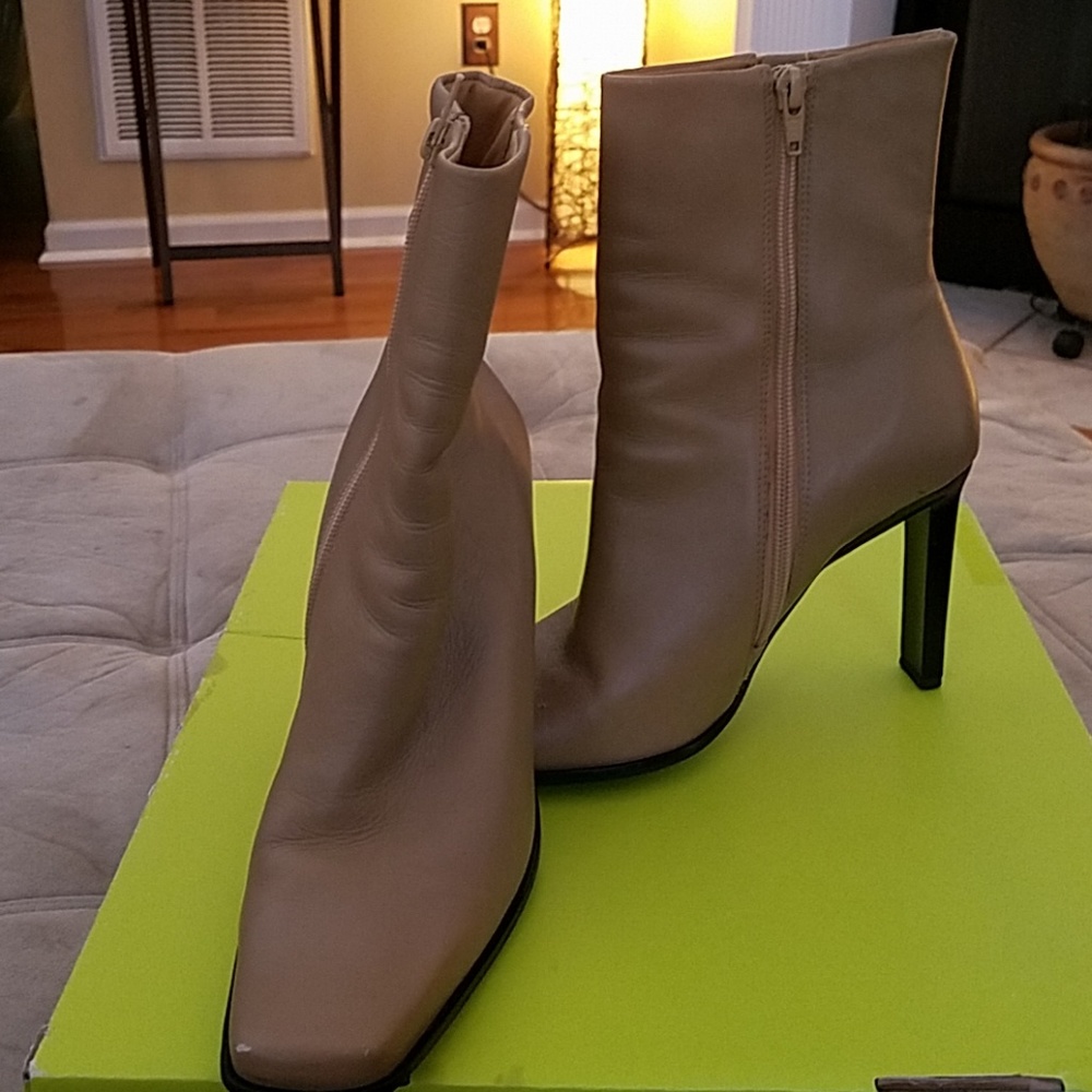 Diba Leather Boots